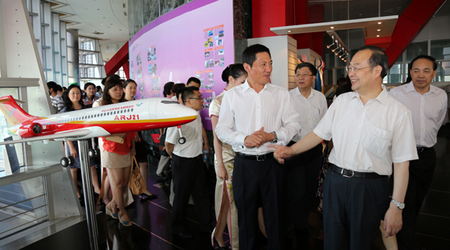 �������һ���^��ARJ21-700�w�Cģ��